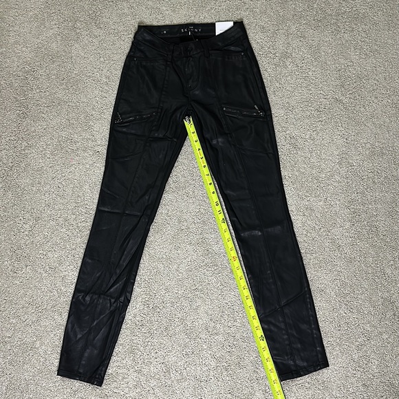 Leather-like Coated Skinny Jeans | Size 0 | WHBM | Color Black - Picture 2 of 7